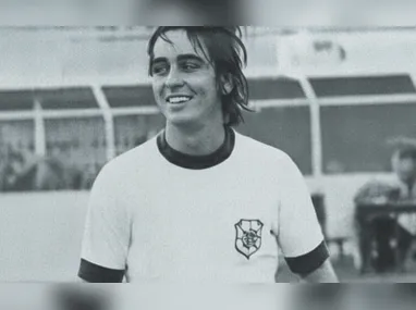 Troca de faixa e novos desafios para crianças e adolescentes de projeto social