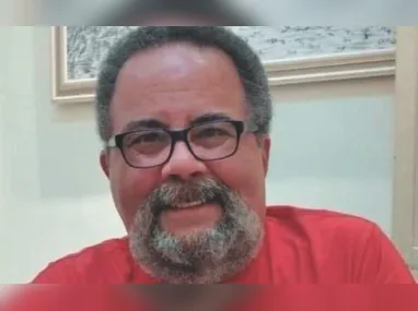 FERNANDO ESBÉRARD é médico perito e cirurgião plástico