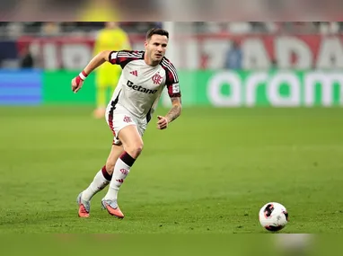 Savarino vai atrasar sua apresentação no Botafogo após fechamento de aeroportos na Venezuela