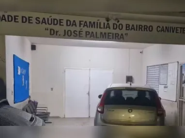A equipe de segurança do supermercado abordou o homem e encontrou as bebidas