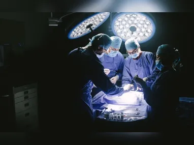 Imagem ilustrativa da imagem Teste feito em segundos, que pressiona ponta do dedo, ajuda a tratar choque séptico