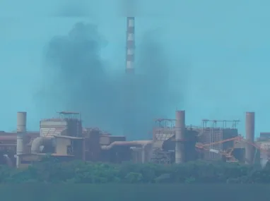 Jovens se divertem em festa de Halloween: fantasias ajudam a deixar os eventos ainda mais “assustadores”