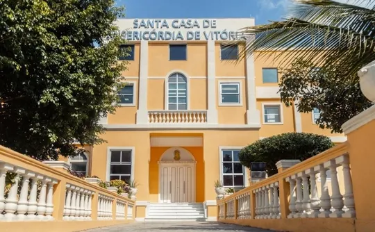 Imagem ilustrativa da imagem Idosa é presa por cometer injúria racial contra enfermeira em hospital em Vitória