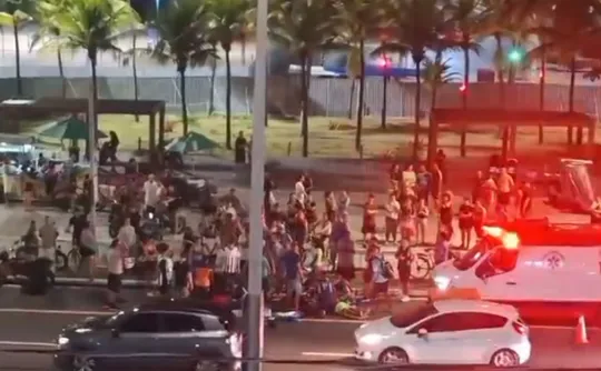 Imagem ilustrativa da imagem Turista morre após ser atropelada por motocicleta na Dante Michelini, em Vitória