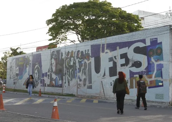 Imagem ilustrativa da imagem 5 mil vagas disponíveis em cursos da Ufes com nota do Enem