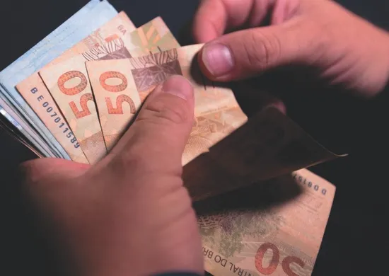 Imagem ilustrativa da imagem Governo libera novo saque do FGTS no dia 26 para 10 milhões de trabalhadores