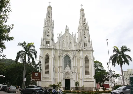 Imagem ilustrativa da imagem ⁠Até alpinismo será usado na restauração da Catedral de Vitória