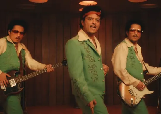 Imagem ilustrativa da imagem Bruno Mars lança primeiro single de seu novo álbum, 'The Romantic'