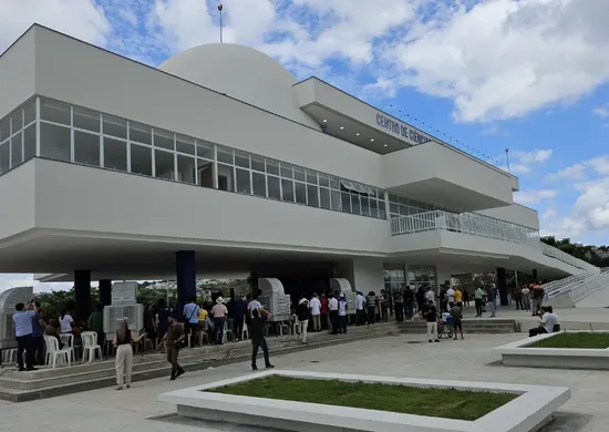 Imagem ilustrativa da imagem Diversão em viagem ao espaço em Colatina