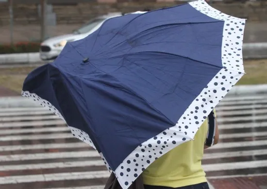 Imagem ilustrativa da imagem Frente fria traz chuva e leve queda de temperatura para o ES