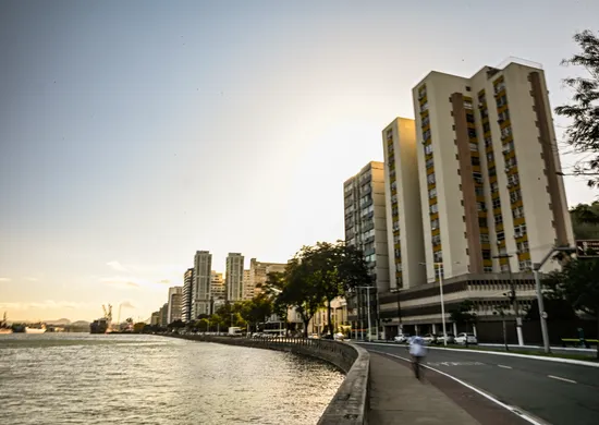 Imagem ilustrativa da imagem Centro de Vitória terá intervenções no trânsito para desfile de blocos