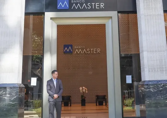 Imagem ilustrativa da imagem INSS bloqueia repasses ao Master por suspeita de irregularidades em consignados