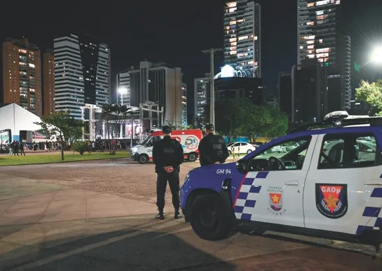 Imagem ilustrativa da imagem Guarda de Vitória prende suspeito com veículo clonado e drogas em São Pedro