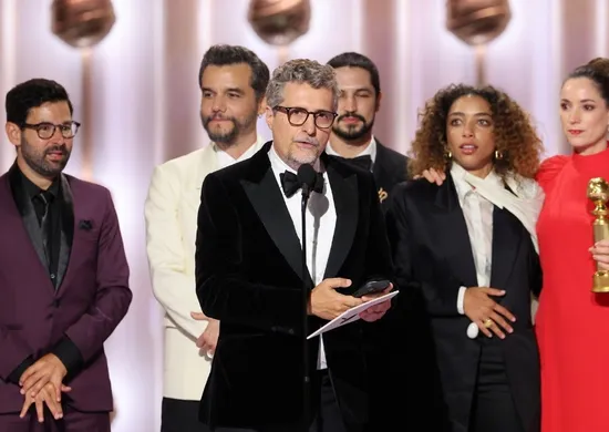 Imagem ilustrativa da imagem Kleber Mendonça Filho comemora indicações de 'O Agente Secreto' ao Bafta