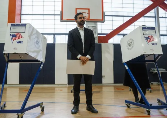 Imagem ilustrativa da imagem Mamdani confirma favoritismo e será 1º prefeito muçulmano de Nova Iorque
