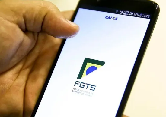 Imagem ilustrativa da imagem Governo Lula vai liberar R$ 7 bilhões do FGTS em medida para reduzir endividamento