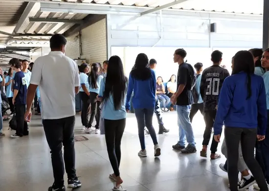 Imagem ilustrativa da imagem Pé-de-Meia: beneficiários nascidos em novembro e dezembro recebem hoje