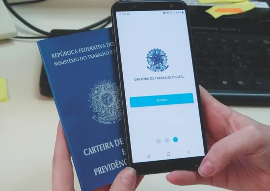 Imagem ilustrativa da imagem Desemprego recua a 5,3%, menor taxa até julho na série histórica