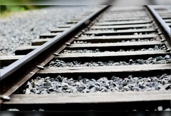 Trilhos de ferrovia: a Vitória-Rio terá 557 quilômetros de extensão e ligará Santa Leopoldina a Nova Iguaçu