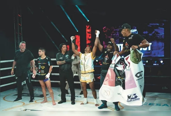 Denis Jr conquistou o cinturão dos Super-Leves ao superar o argentino Tomás Chacal em uma batalha de cinco rounds