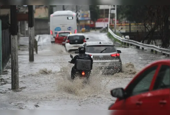 Imagem ilustrativa da imagem ES recebe alerta de grande perigo para alagamentos; veja cidades em risco