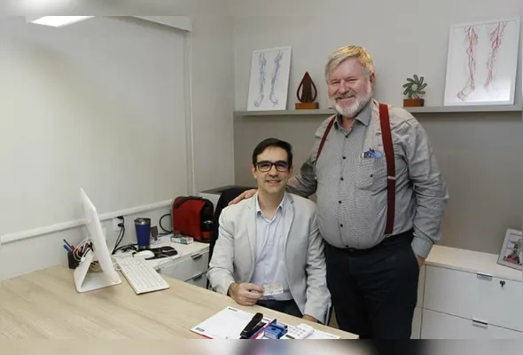 Brenno Seabra, cirurgião vascular e um dos pesquisadores e José Marcelo Corassa, angiologista e cirurgião vascular
