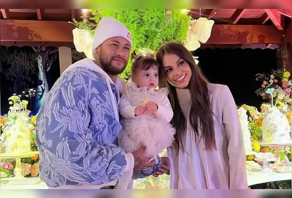 Helena é fruto do breve relacionamento entre Neymar e Amanda Kimberlly
