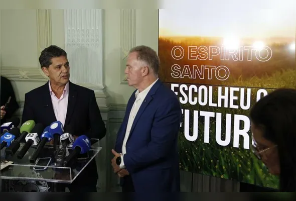 Ricardo Ferraço recebeu elogios de Casagrande.  “Conhece todas as obras e programas, participa de todas as atividades do governo”, disse o governador
