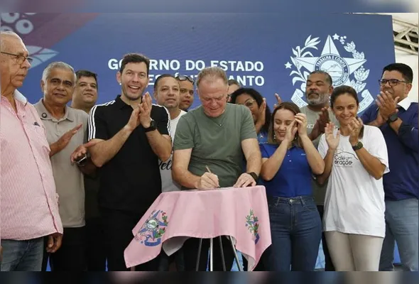 Arnaldinho Borgo e Renato Casagrande assinam ordem de serviço