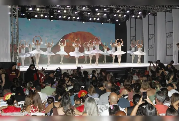 Imagem ilustrativa da imagem "O Quebra Nozes Capixaba": Espetáculo de Natal encanta plateia em Vila Velha