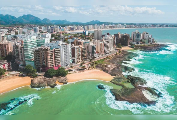 Vista de Guarapari: até o fim do ano serão instaladas barreiras sanitárias em três pontos para verificação da documentação,  pagamento da tarifa de estacionamento e  tipo de carga