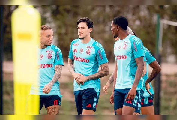 Imagem ilustrativa da imagem Filipe Luís indica volta de Pedro ao Flamengo contra o Pyramids