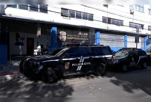 Mulher foi conduzida até a Delegacia Regional de Vitória, onde foi autuada em flagrante por injúria racial