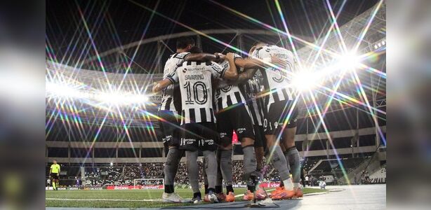 Botafogo recebe oferta do Zenit por volante Danilo