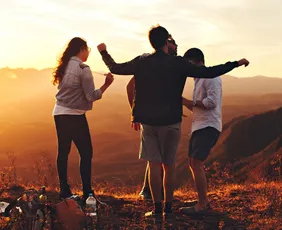 Imagem ilustrativa da imagem 80% dos brasileiros afirmam que são felizes, diz estudo