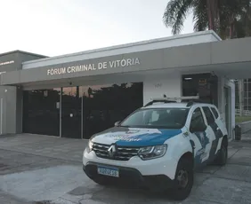 Imagem ilustrativa da imagem Acusada de envenenar médico é interrogada pela Justiça em Vitória