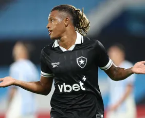 Imagem ilustrativa da imagem Danilo é afastado pelo Botafogo após ausência contra o Corinthians