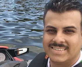 Imagem ilustrativa da imagem Empresário morre após colidir em jetsky pilotado pelo tio na Baía de Vitória