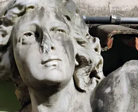 Imagem ilustrativa da imagem Estátua perdida há 47 anos é encontrada em quintal de casa em Vila Velha