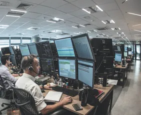 Imagem ilustrativa da imagem Falta de mão de obra: empresas dão cursos de graça para formar profissionais