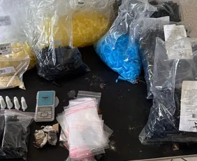 Imagem ilustrativa da imagem Homem é preso com mais de 450 pinos de cocaína na Serra
