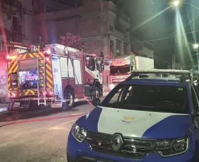 Imagem ilustrativa da imagem Idosos de 100 e 93 anos são salvos de incêndio em prédio no Centro de Vitória