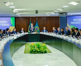 Imagem ilustrativa da imagem Lula exonera ministros que vão disputar eleições; veja lista de mudanças