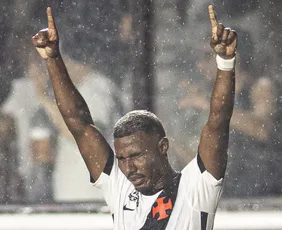 Imagem ilustrativa da imagem Vasco vence o Palmeiras de virada na estreia de Renato Gaúcho