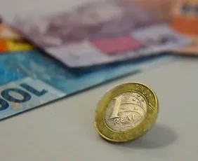 Imagem ilustrativa da imagem TCU suspende uso de dinheiro esquecido para garantir operações do Novo Desenrola