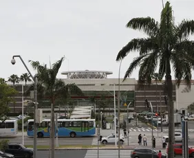 Imagem ilustrativa da imagem Shoppings vão abrir em horário especial no Feriado de Tiradentes