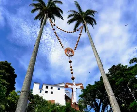 Imagem ilustrativa da imagem Terço gigante é erguido no Campinho do Convento