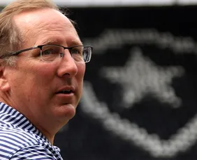 Imagem ilustrativa da imagem John Textor é afastado do comando da SAF Botafogo