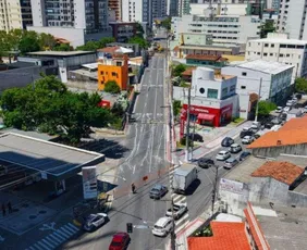 Imagem ilustrativa da imagem Trecho da Avenida Luciano das Neves, em Vila Velha, é totalmente interditado