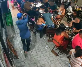 Imagem ilustrativa da imagem Homem é assassinado com tiro na cabeça em calçada de bar na Serra